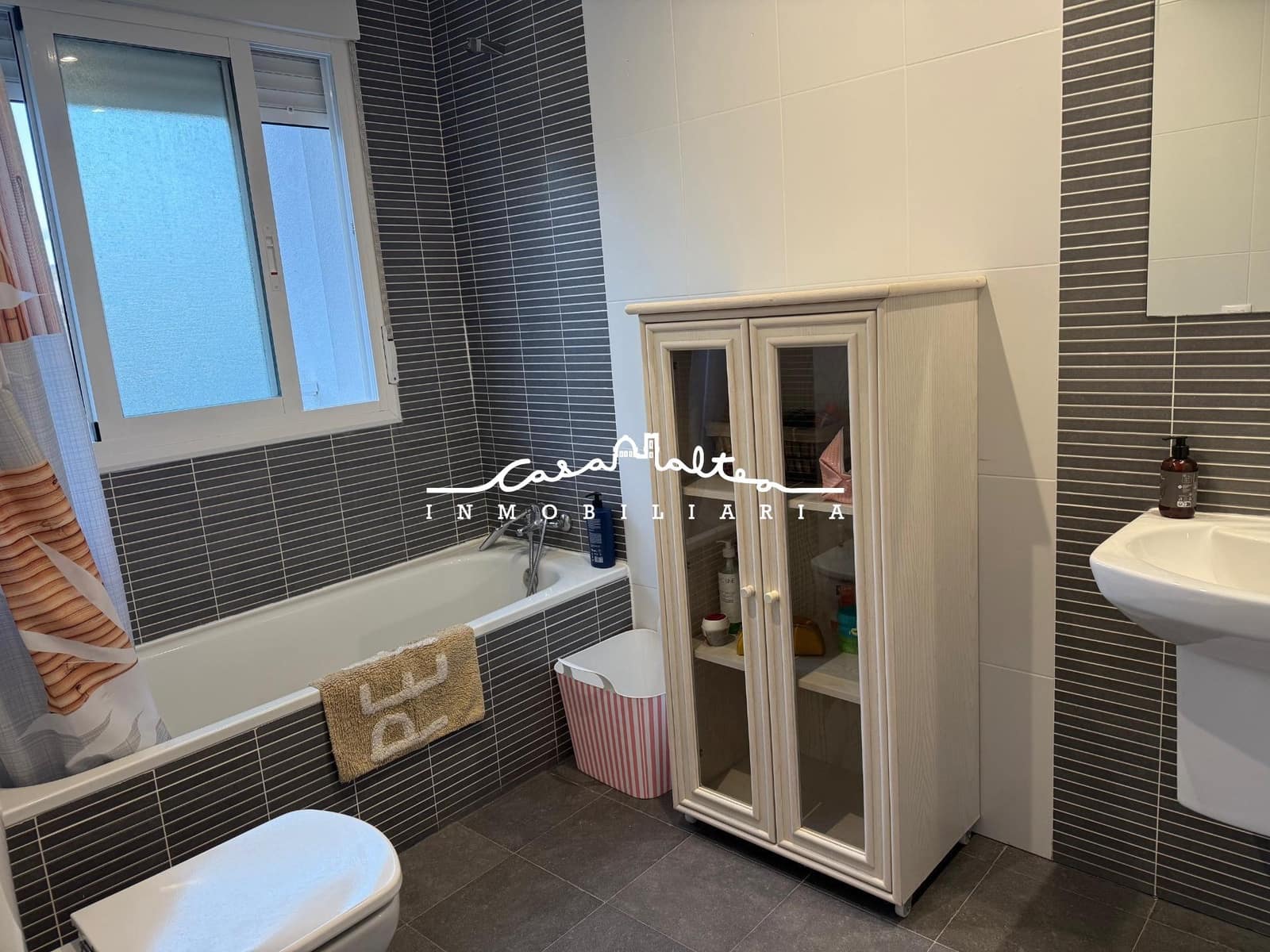 3 makuuhuone Huoneisto vuokrattavana paikassa Calpe / Calp mukana uima-altaan - 1 200 € (Ref: 9294465)