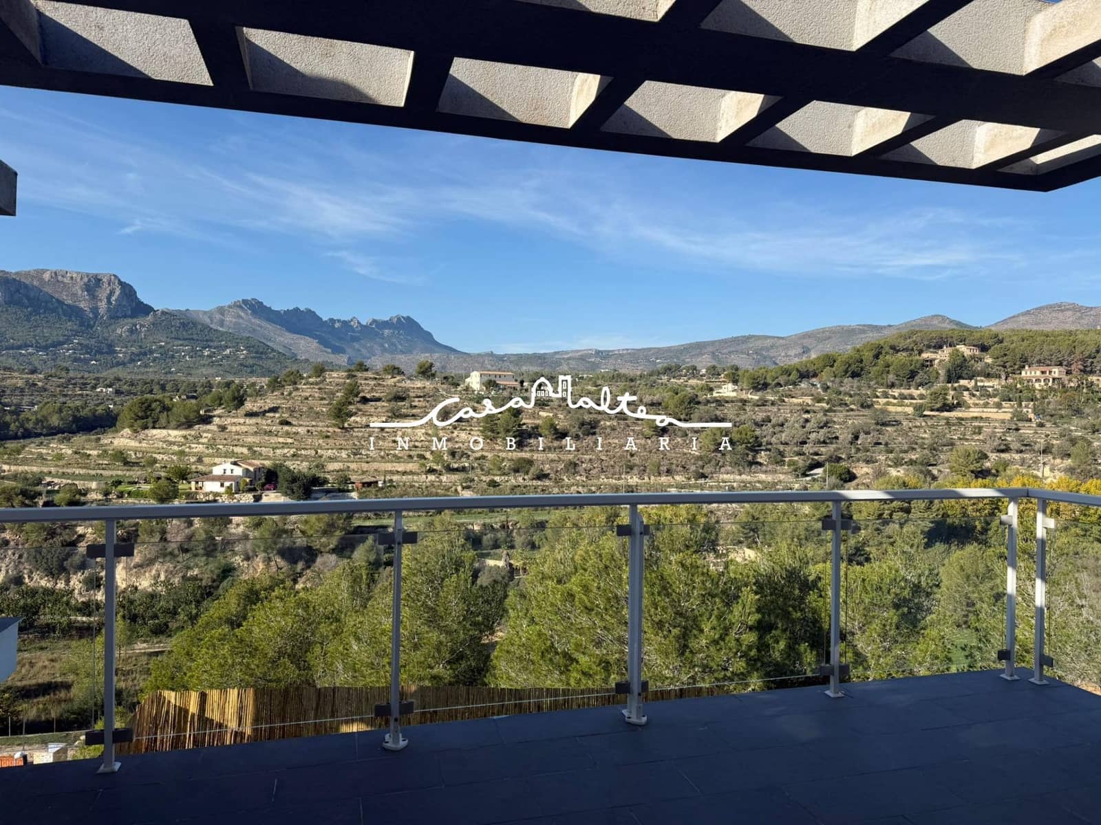 2 makuuhuone Huvila vuokrattavana paikassa Calpe / Calp mukana uima-altaan - 1 300 € (Ref: 9347603)