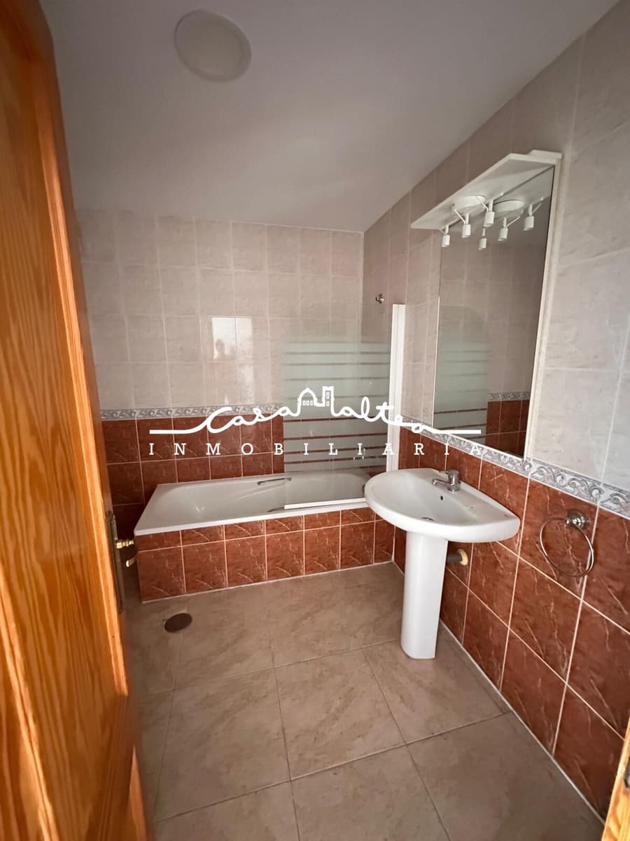 5 soveværelse Rækkehus til salg i La Nucia - € 323.000 (Ref: 9356000)