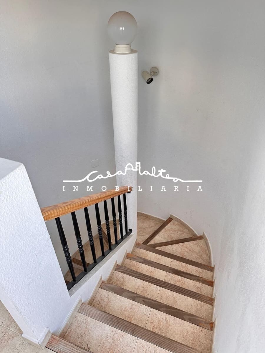 5 soveværelse Rækkehus til salg i La Nucia - € 323.000 (Ref: 9356000)