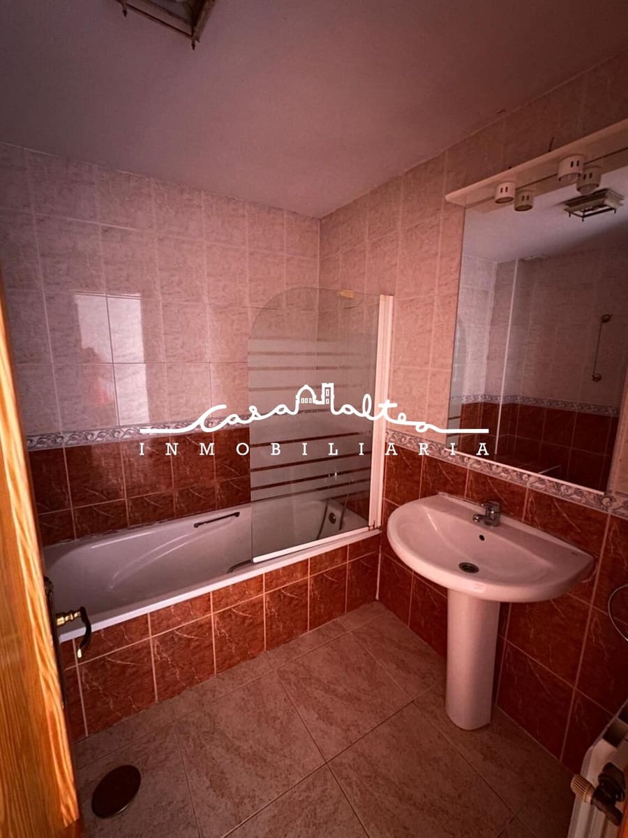 5 soveværelse Rækkehus til salg i La Nucia - € 323.000 (Ref: 9356000)