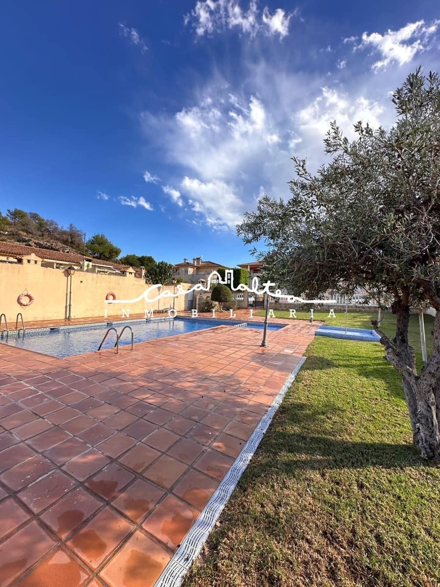 5 soveværelse Rækkehus til salg i La Nucia - € 323.000 (Ref: 9356000)