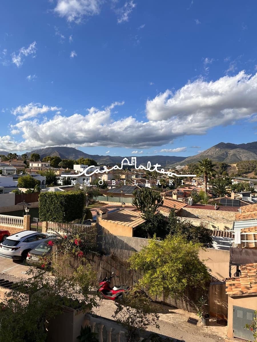 5 soveværelse Rækkehus til salg i La Nucia - € 323.000 (Ref: 9356000)