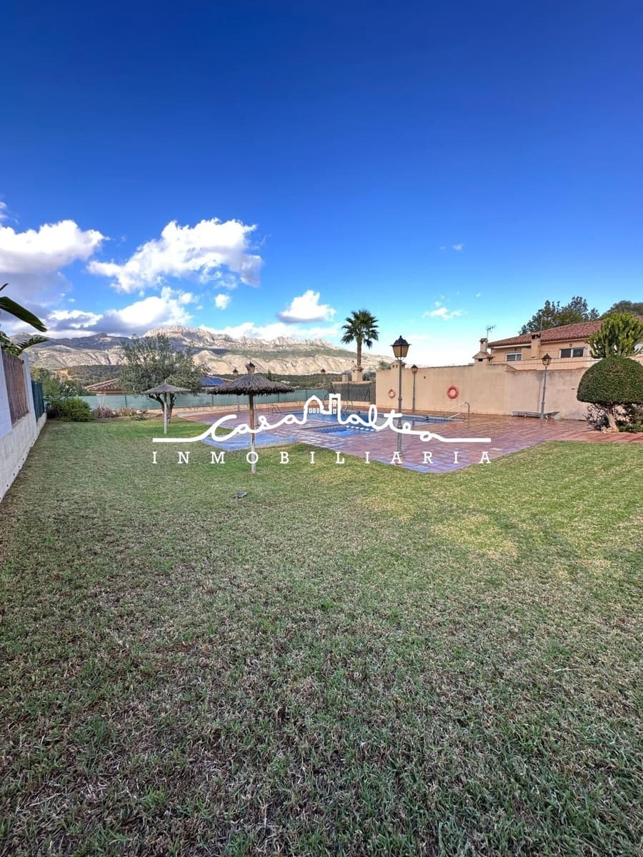 5 soveværelse Rækkehus til salg i La Nucia - € 323.000 (Ref: 9356000)