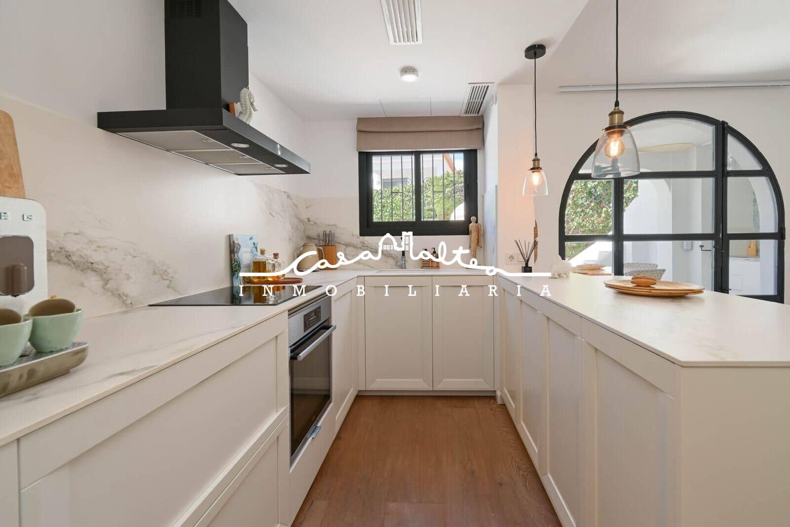 2 makuuhuone Paritalo myytävänä paikassa Altea mukana uima-altaan - 695 000 € (Ref: 9427405)