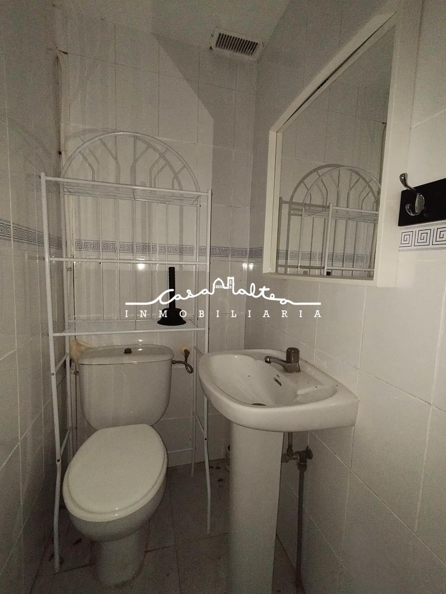 Comercial para venda em Benidorm - 185 000 € (Ref: 9431164)