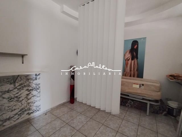 Commercial for sale in Playa Levante, Benidorm - € 185,000 (Ref: 9431164)