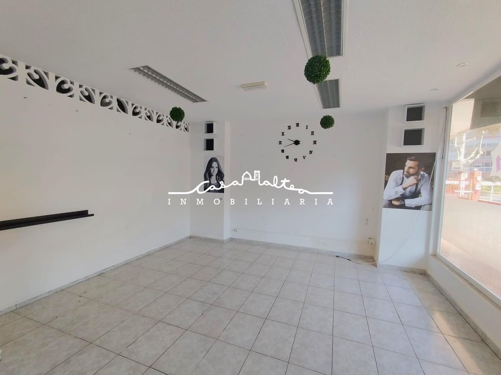 Commercial for sale in Benidorm - € 189,000 (Ref: 9431164)