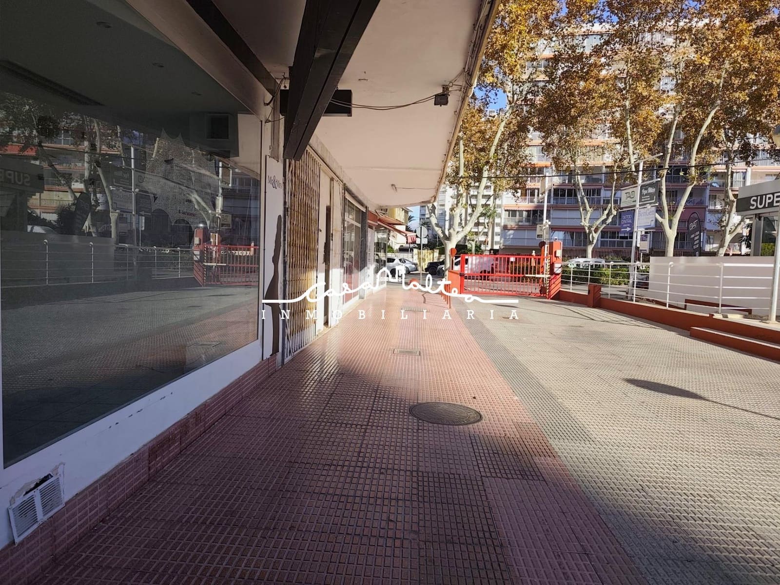 Kommersiell til salgs i Benidorm - € 189 000 (Ref: 9431164)