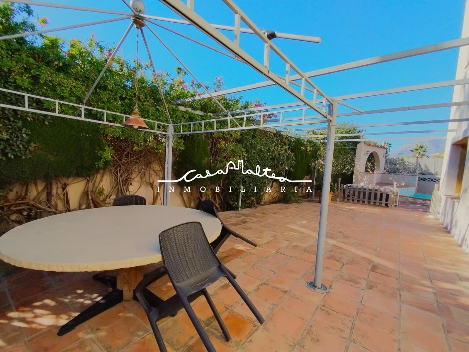 3 makuuhuone Huvila vuokrattavana paikassa Albir mukana uima-altaan - 2 500 € (Ref: 9446595)