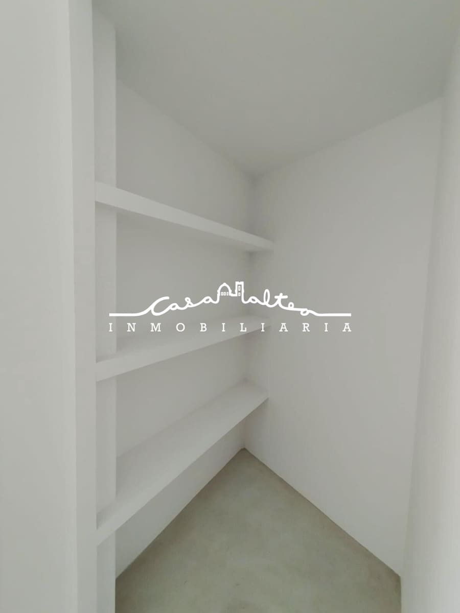 Commercial for rent in La Nucia - € 800 (Ref: 9450398)