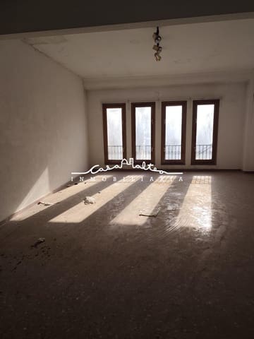 Erhverv til leje i La Nucia - € 300 (Ref: 9452275)