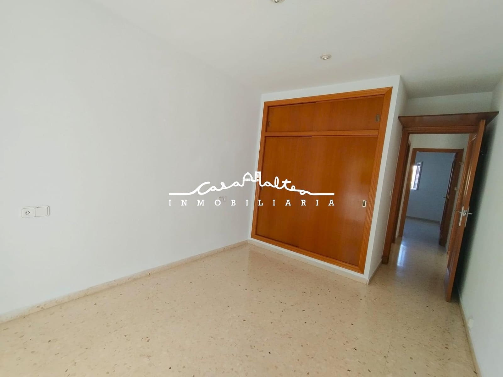 2 bedroom Flat for rent in Altea with pool garage - € 1,000 (Ref: 9456476)