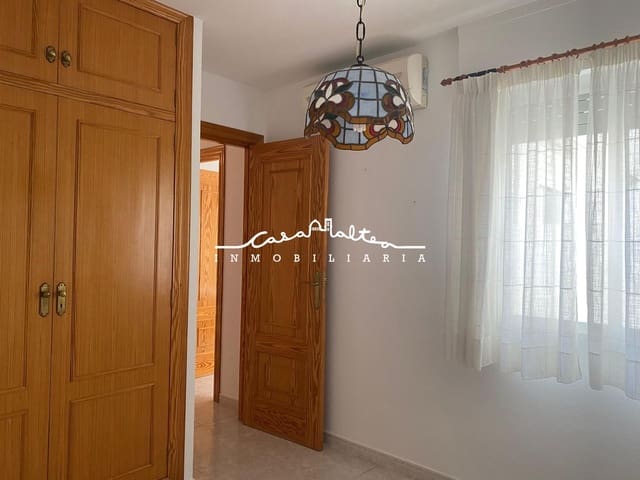 Ático de 3 habitaciones en Altea en alquiler con garaje - 1.350 € (Ref: 9502567)
