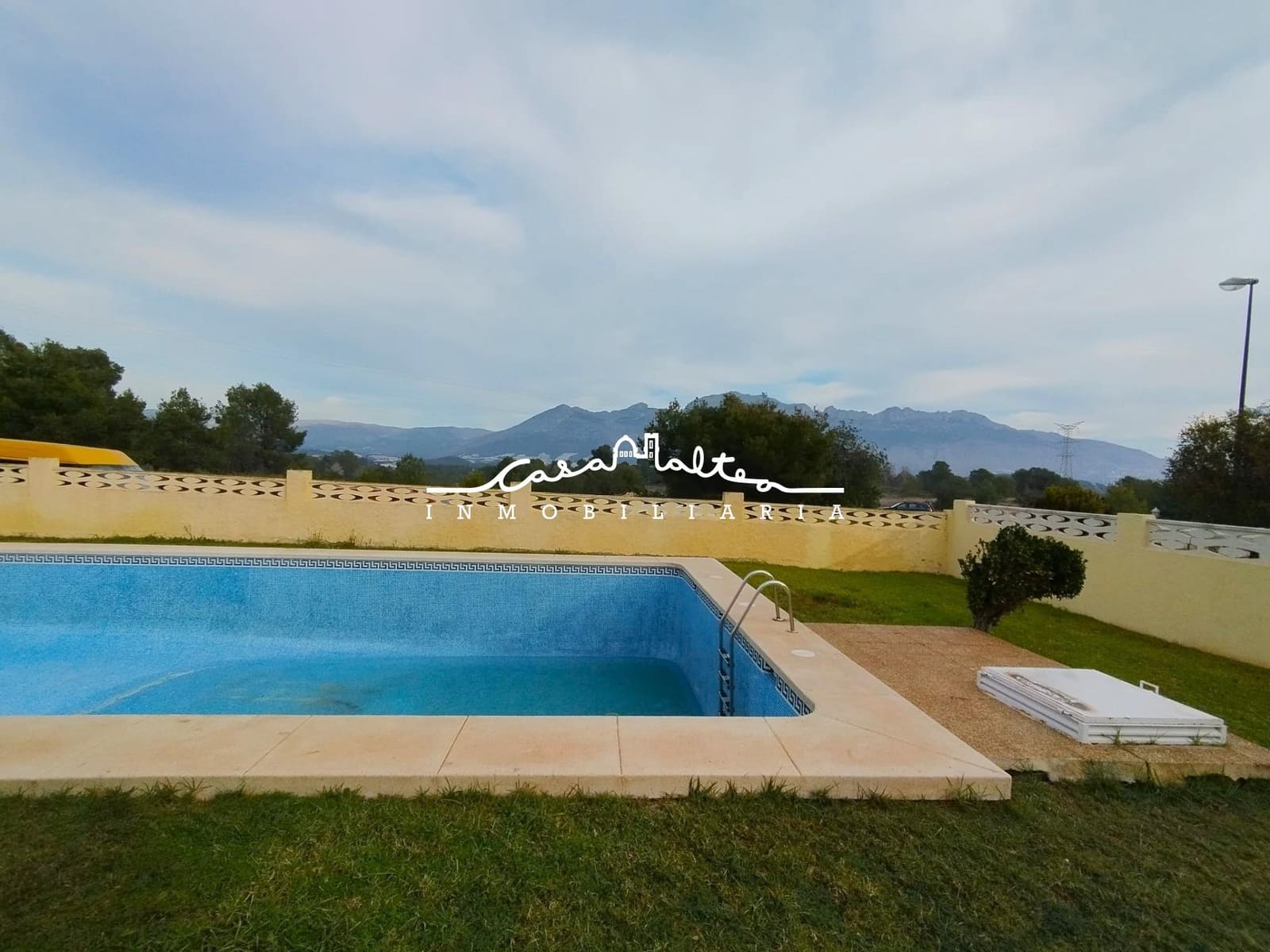 3 sypialnia Bungalow na sprzedaż w La Nucia z basenem - 315 000 € (Ref: 9502571)