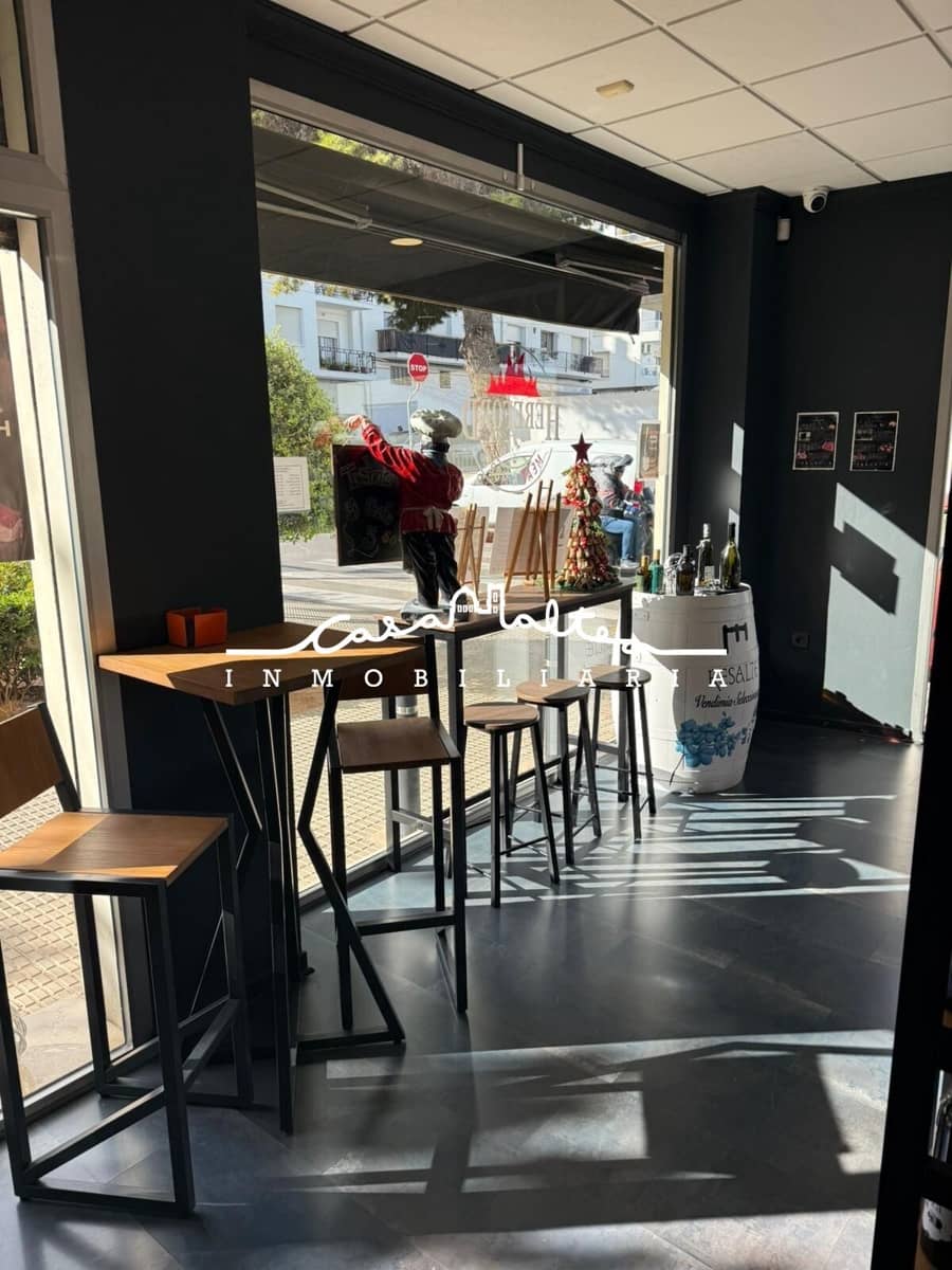 Commercial for rent in Altea - € 850 (Ref: 9504455)