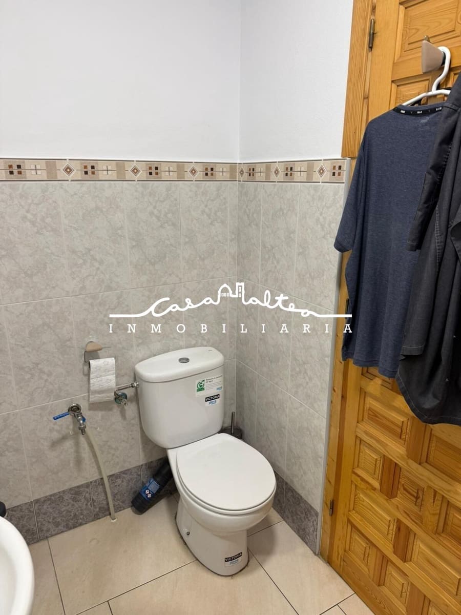 Commercial for rent in Altea - € 850 (Ref: 9504455)