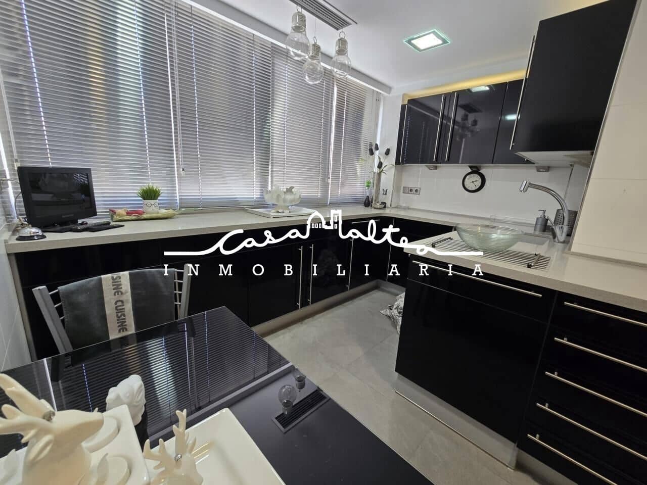 2 bedroom Apartment for sale in Altea with pool - € 698,000 (Ref: 9504457)