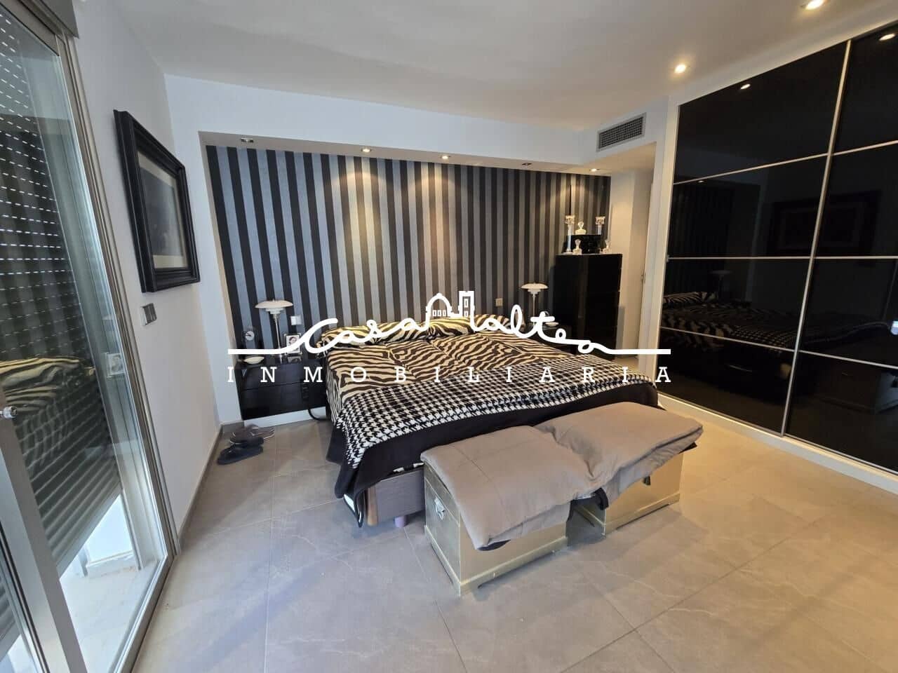 2 bedroom Apartment for sale in Altea with pool - € 698,000 (Ref: 9504457)