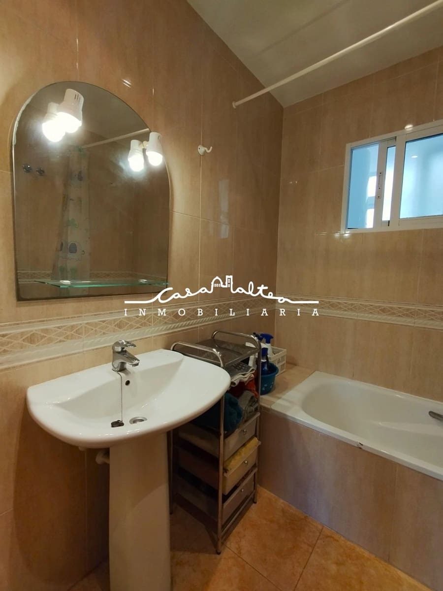 3 bedroom Penthouse for rent in Altea with garage - € 1,300 (Ref: 9513549)