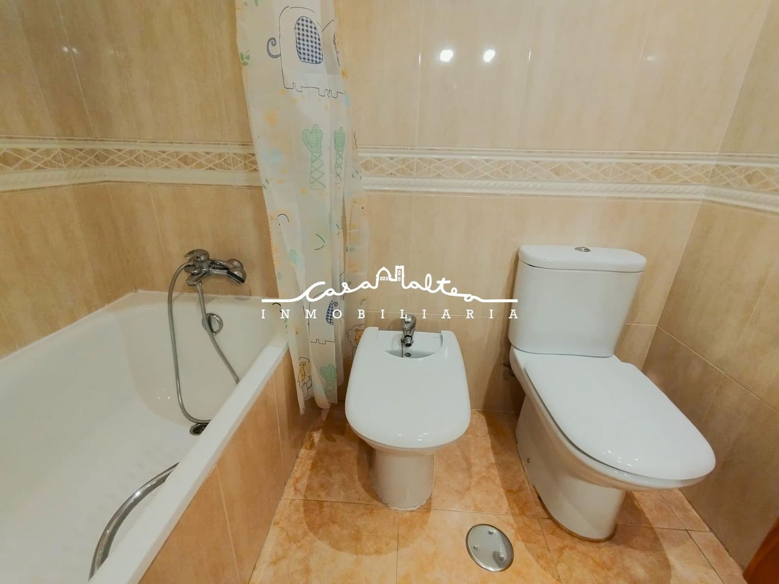 3 bedroom Penthouse for rent in Altea with garage - € 1,300 (Ref: 9513549)