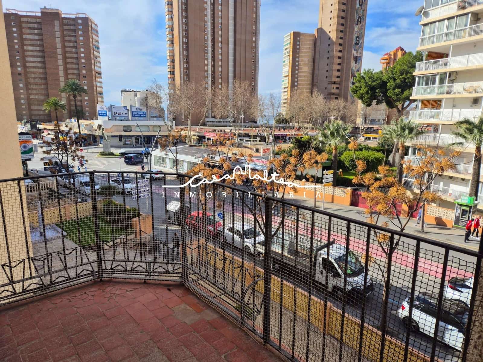 3 bedroom Flat for sale in Benidorm with garage - € 215,000 (Ref: 9565396)
