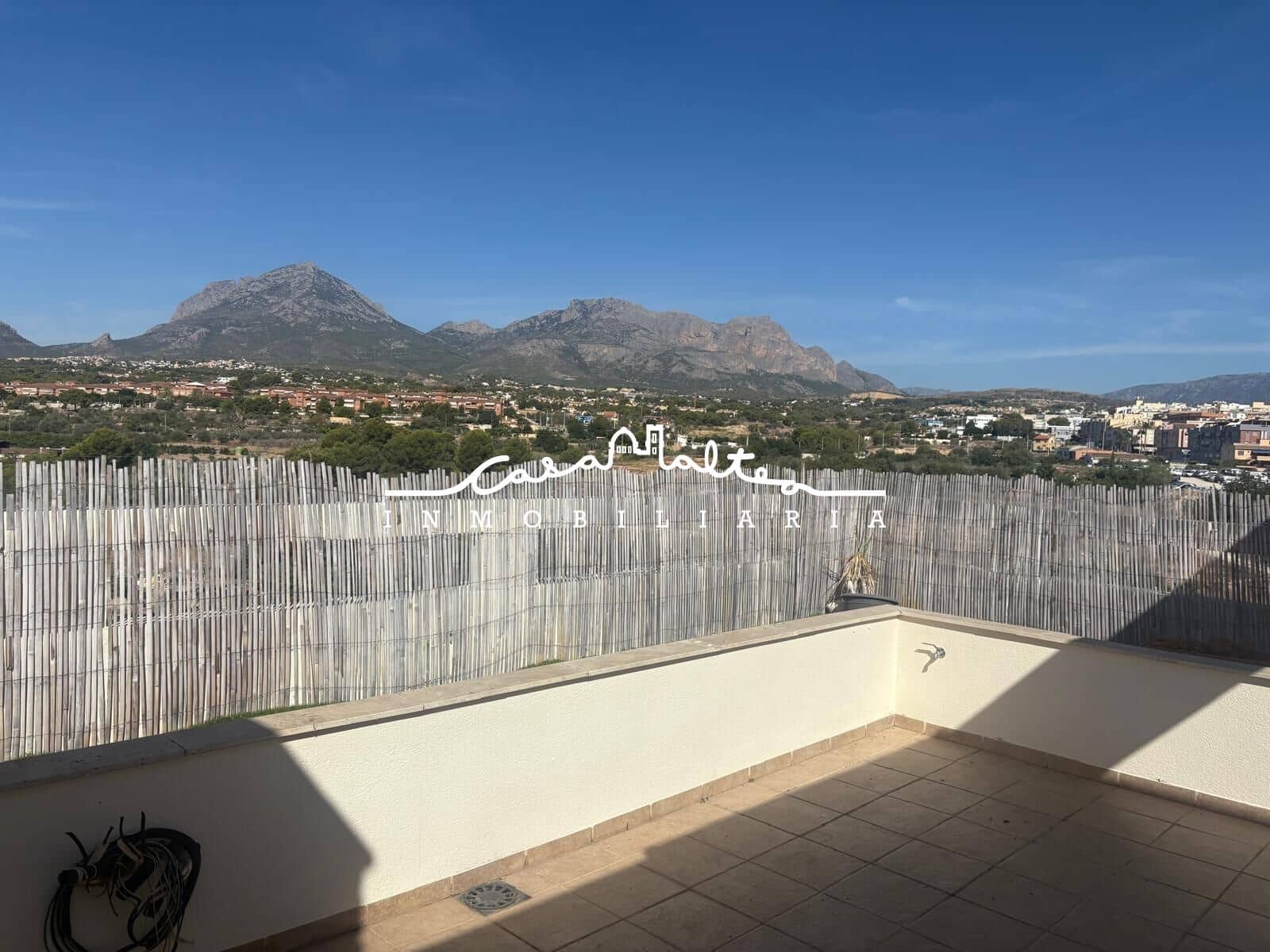 2 bedroom Penthouse for sale in Alfaz del Pi / L'Alfas del Pi with garage - € 299,900 (Ref: 9627769)