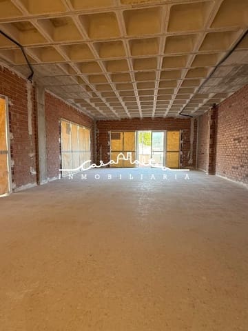 Comercial para venda em La Nucia - 85 000 € (Ref: 9648355)