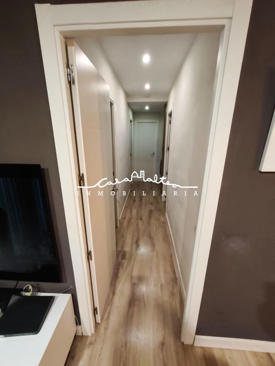 3 makuuhuone Asunto myytävänä paikassa Benidorm mukana uima-altaan - 262 000 € (Ref: 9648356)