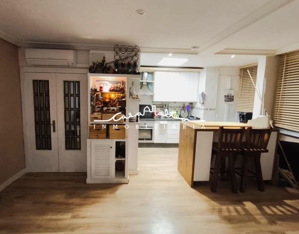 3 makuuhuone Asunto myytävänä paikassa Benidorm mukana uima-altaan - 262 000 € (Ref: 9648356)