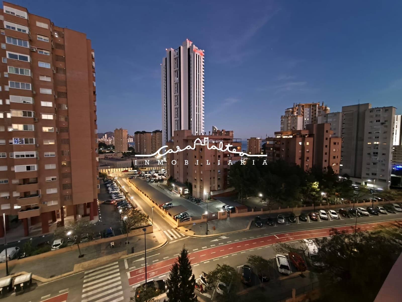 3 makuuhuone Asunto myytävänä paikassa Benidorm mukana uima-altaan - 262 000 € (Ref: 9648356)