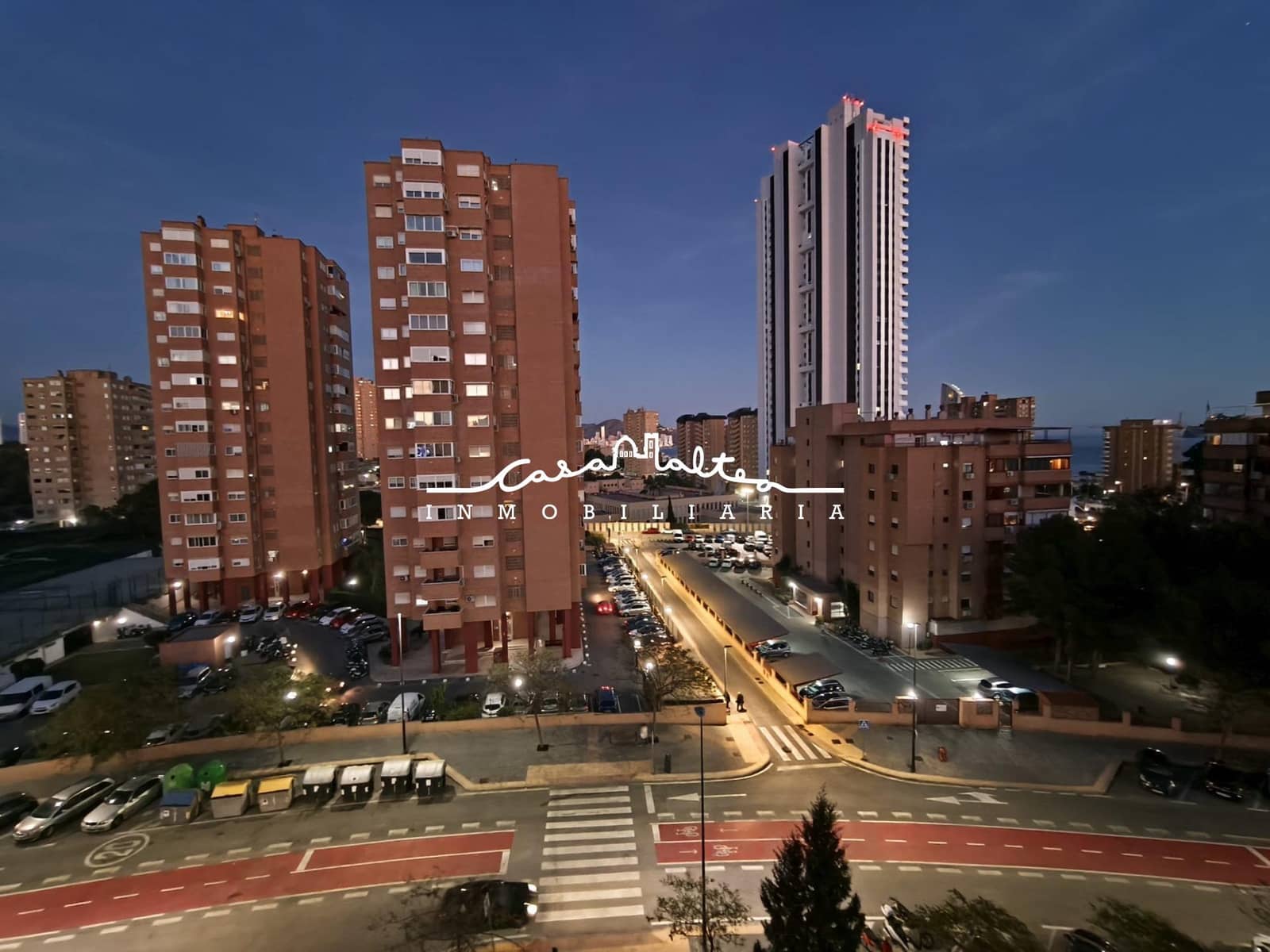 3 makuuhuone Asunto myytävänä paikassa Benidorm mukana uima-altaan - 262 000 € (Ref: 9648356)