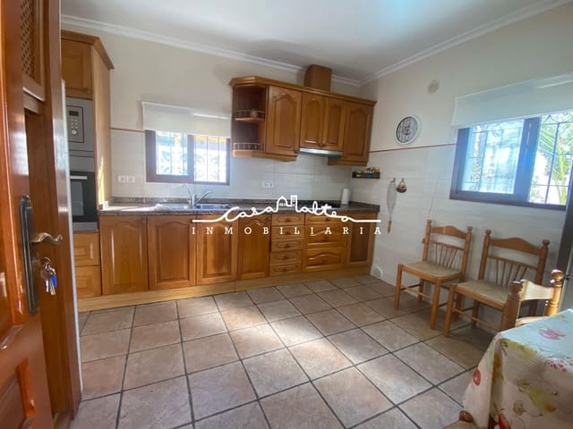 5 slaapkamer Rijtjeshuis te koop in Altea - € 395.000 (Ref: 9659566)