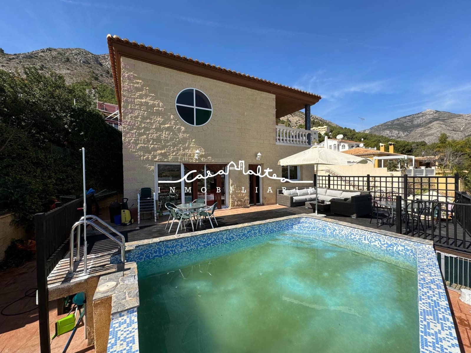 5 soveværelse Villa til salg i Callosa d'En Sarria med swimmingpool garage - € 330.000 (Ref: 9690943)