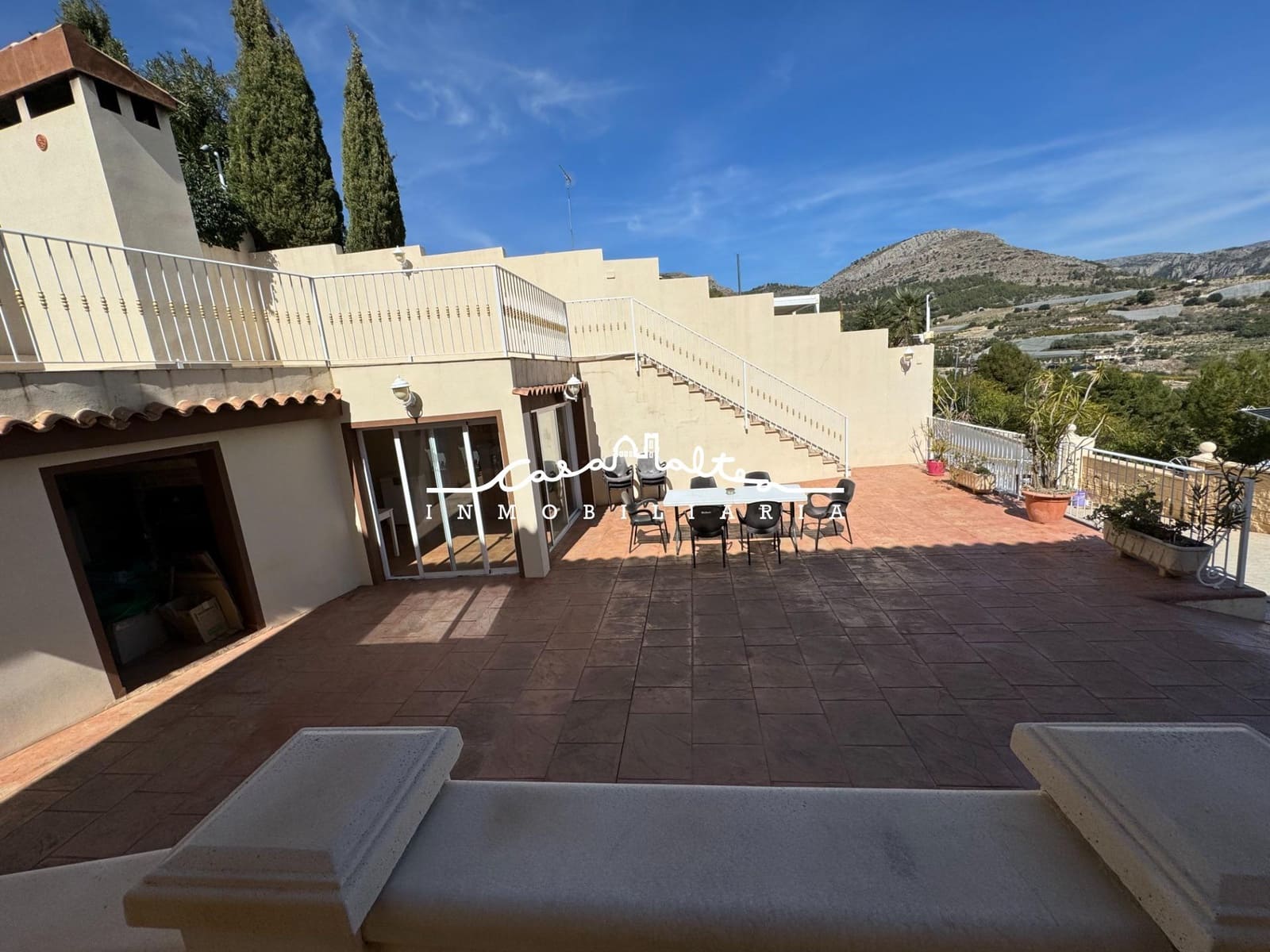 5 soveværelse Villa til salg i Callosa d'En Sarria med swimmingpool garage - € 330.000 (Ref: 9690943)