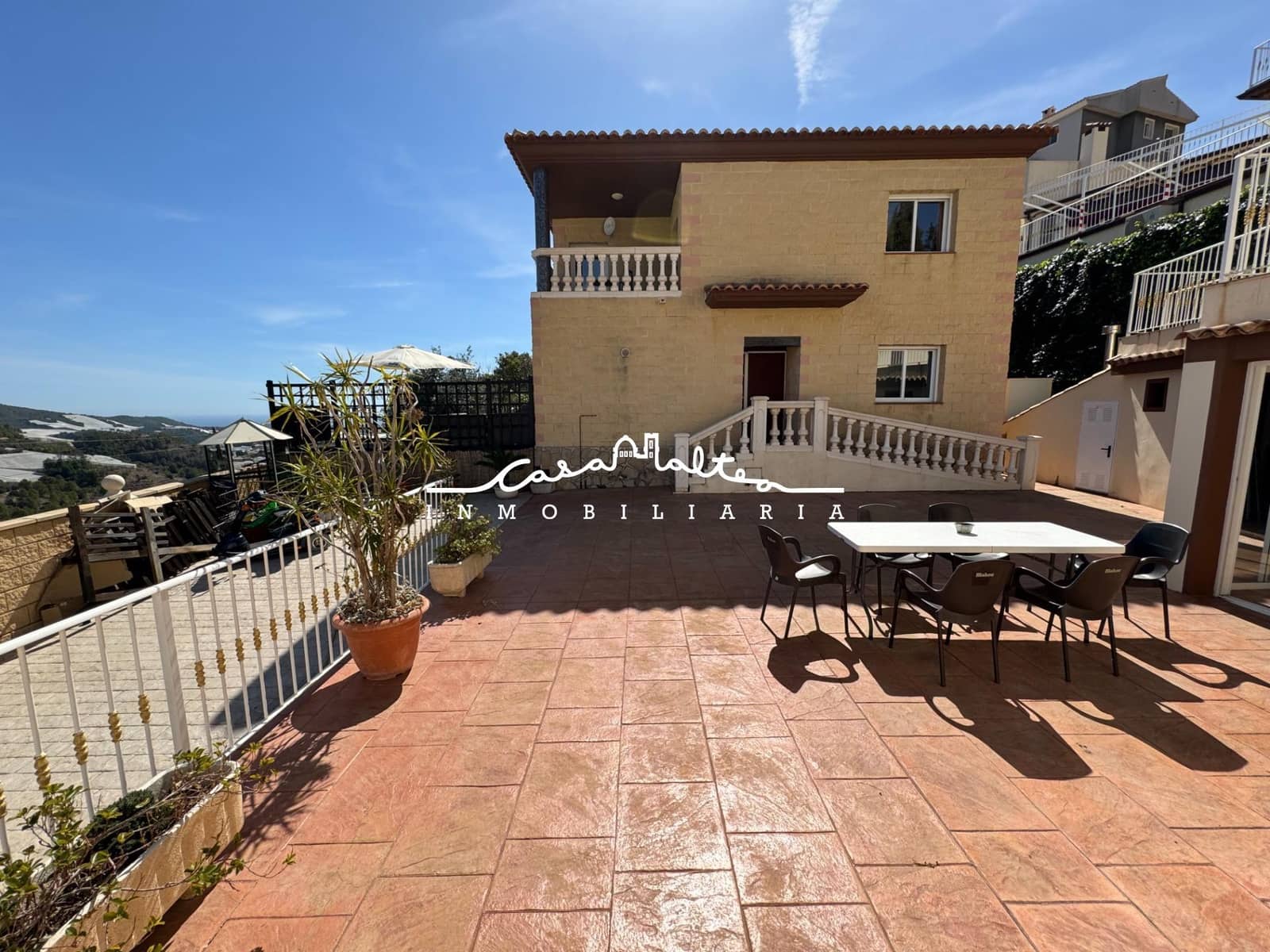 5 soveværelse Villa til salg i Callosa d'En Sarria med swimmingpool garage - € 330.000 (Ref: 9690943)