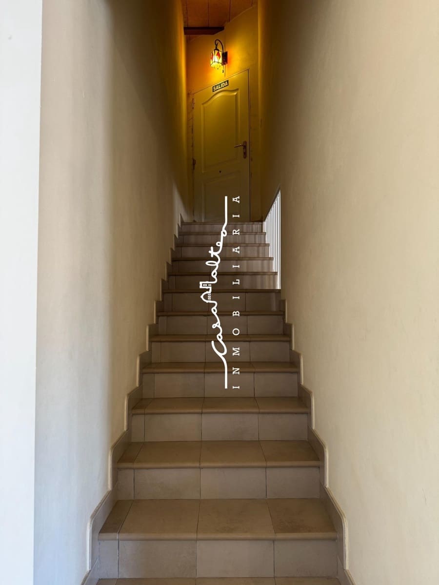 4 makuuhuone Huvila myytävänä paikassa Callosa d'En Sarria mukana uima-altaan 
autotalli - 470 000 € (Ref: 9690944)