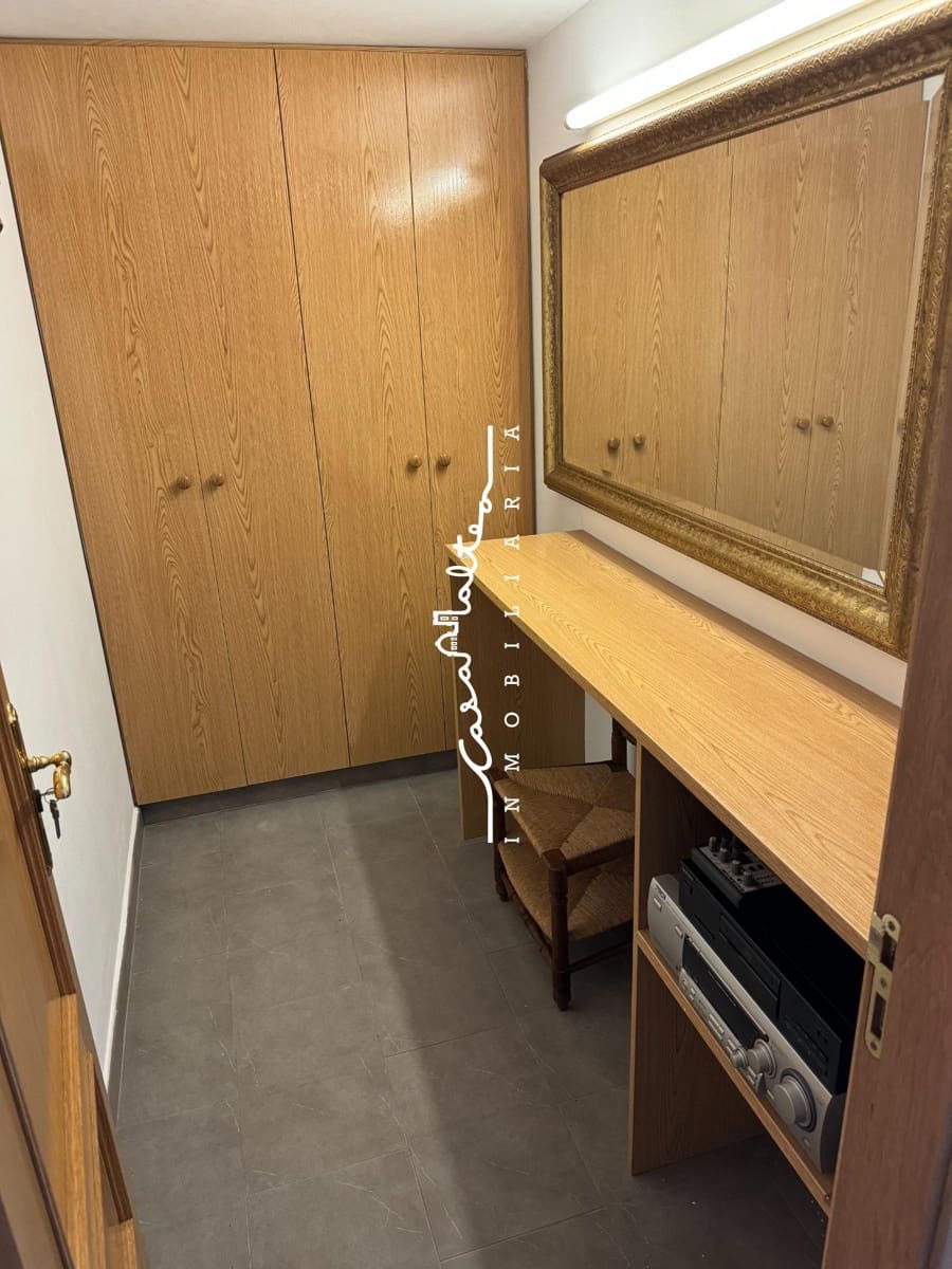 4 makuuhuone Huvila myytävänä paikassa Callosa d'En Sarria mukana uima-altaan 
autotalli - 470 000 € (Ref: 9690944)