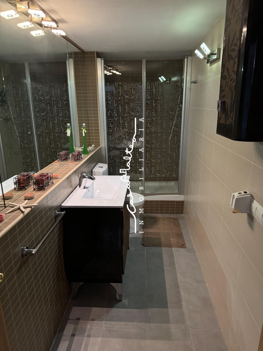 4 makuuhuone Huvila myytävänä paikassa Callosa d'En Sarria mukana uima-altaan 
autotalli - 470 000 € (Ref: 9690944)