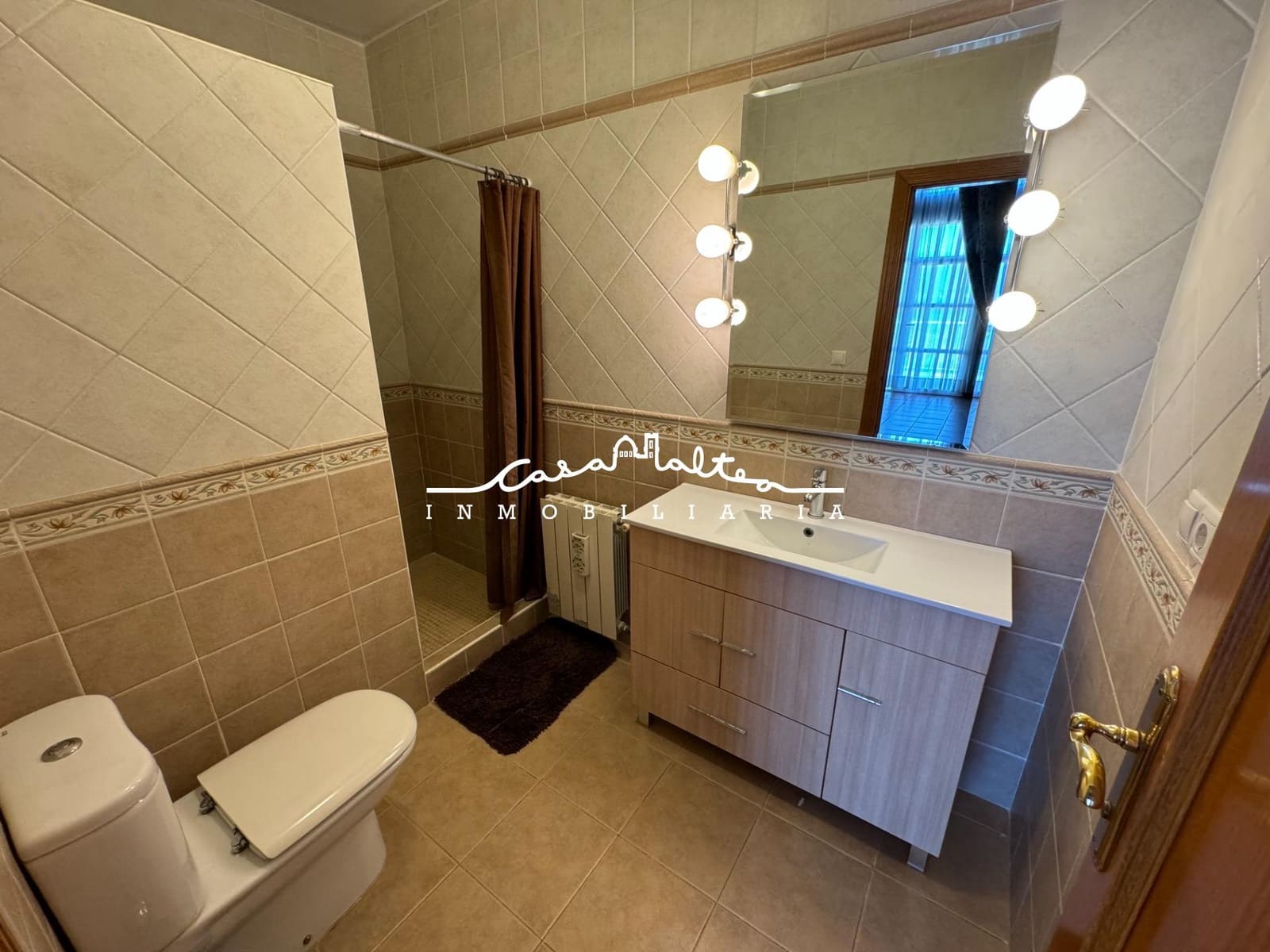 4 makuuhuone Huvila myytävänä paikassa Callosa d'En Sarria mukana uima-altaan 
autotalli - 470 000 € (Ref: 9690944)