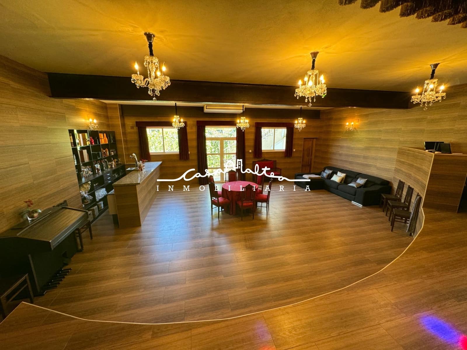 4 makuuhuone Huvila myytävänä paikassa Callosa d'En Sarria mukana uima-altaan 
autotalli - 470 000 € (Ref: 9690944)