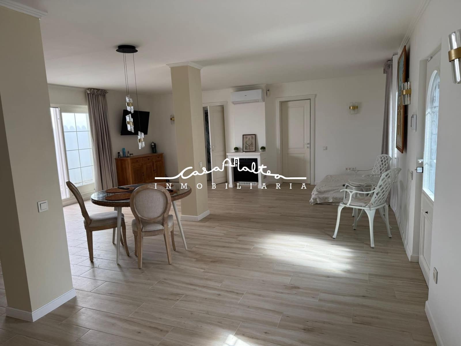 2 bedroom Apartment for sale in Altea - € 420,000 (Ref: 9735701)