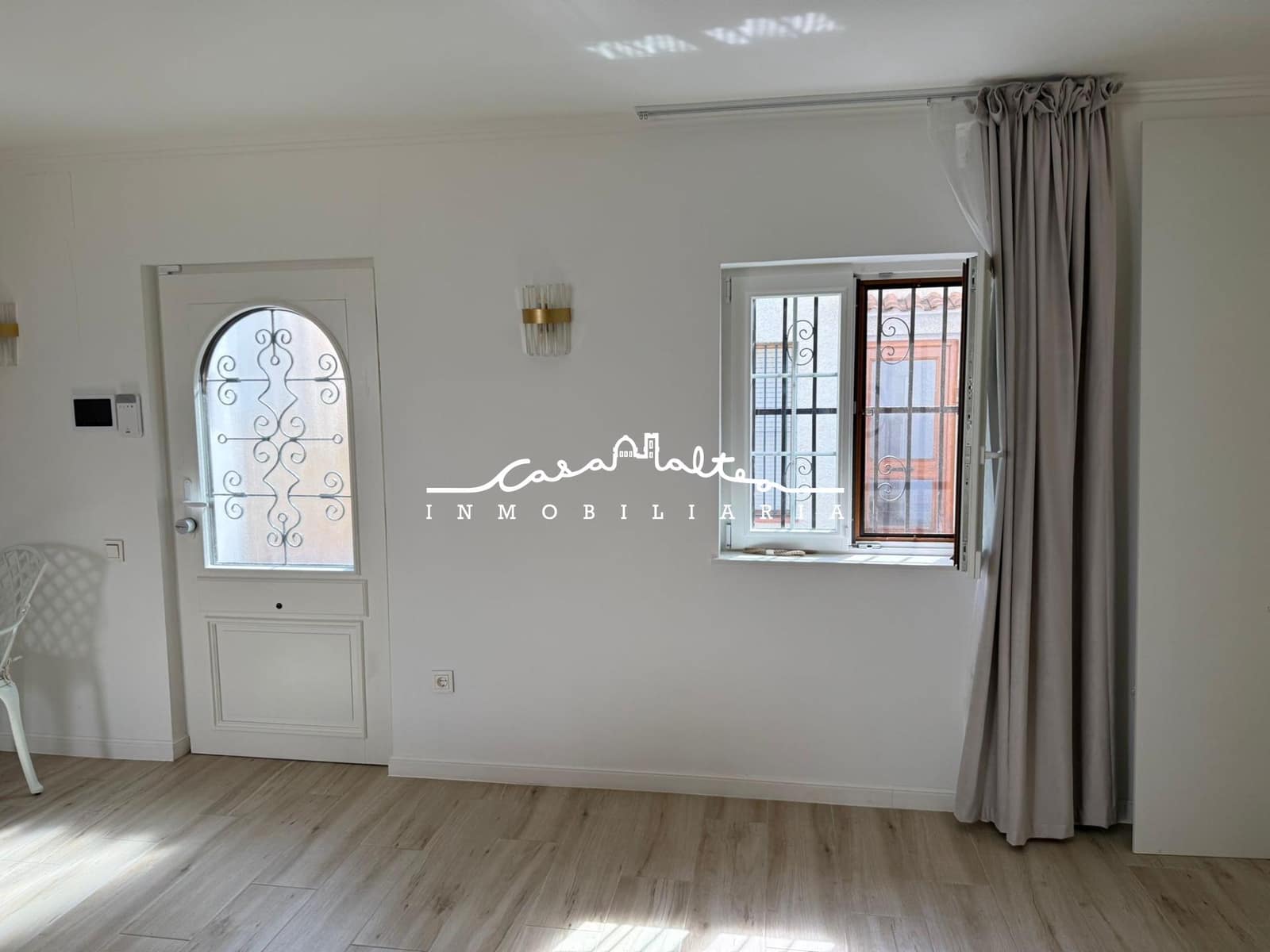 2 bedroom Apartment for sale in Altea - € 420,000 (Ref: 9735701)