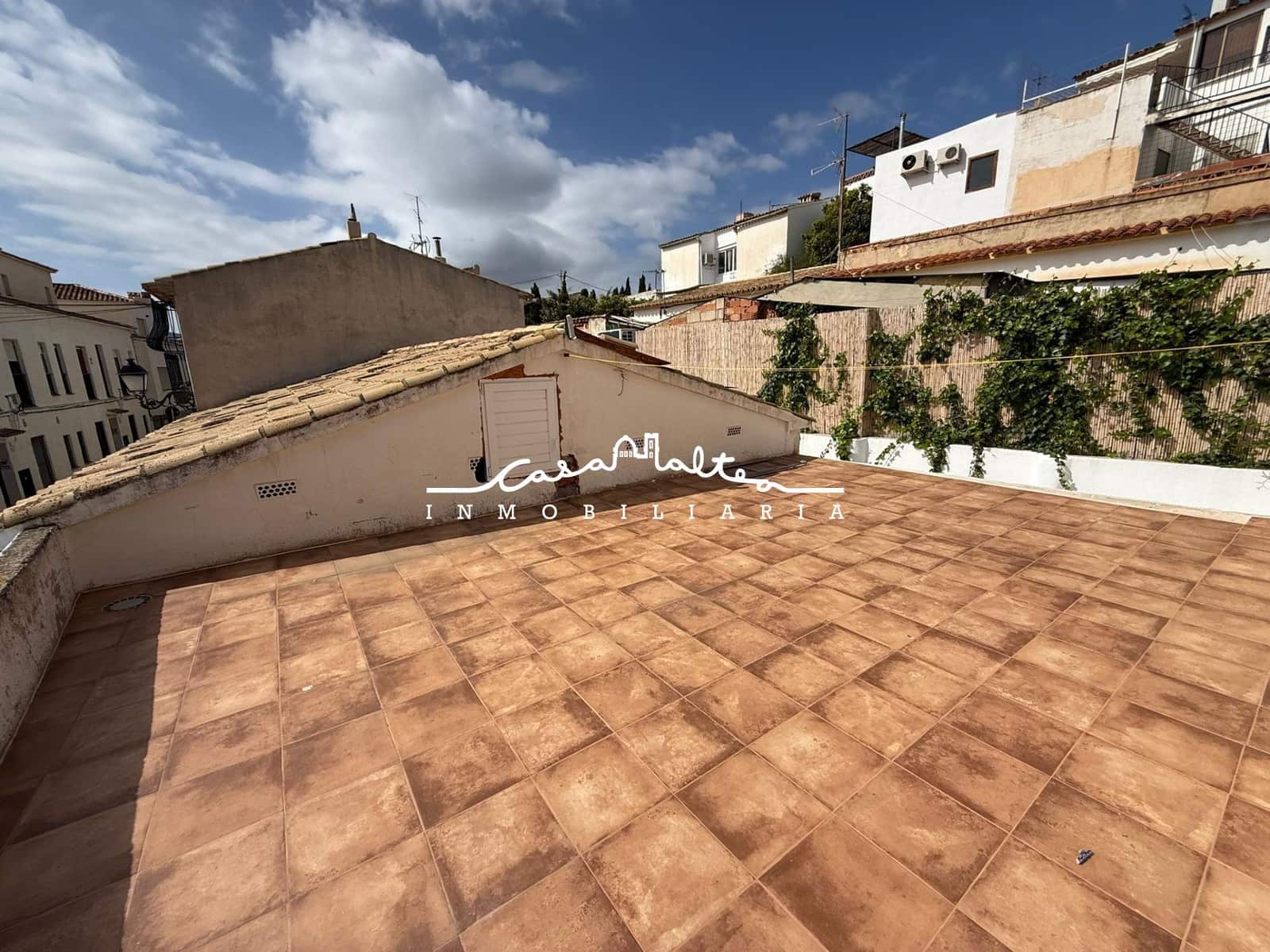 2 bedroom Apartment for sale in Altea - € 420,000 (Ref: 9735701)