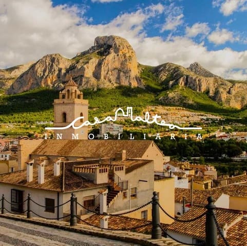 6 makuuhuone Omakotitalo myytävänä paikassa Polop - 338 000 € (Ref: 9735702)