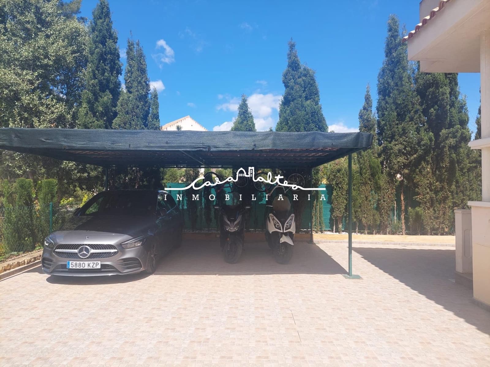 4 bedroom Villa for sale in La Nucia with pool - € 475,000 (Ref: 9741851)