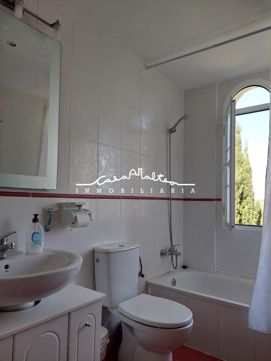 4 soveværelse Villa til salg i La Nucia med swimmingpool - € 475.000 (Ref: 9741851)