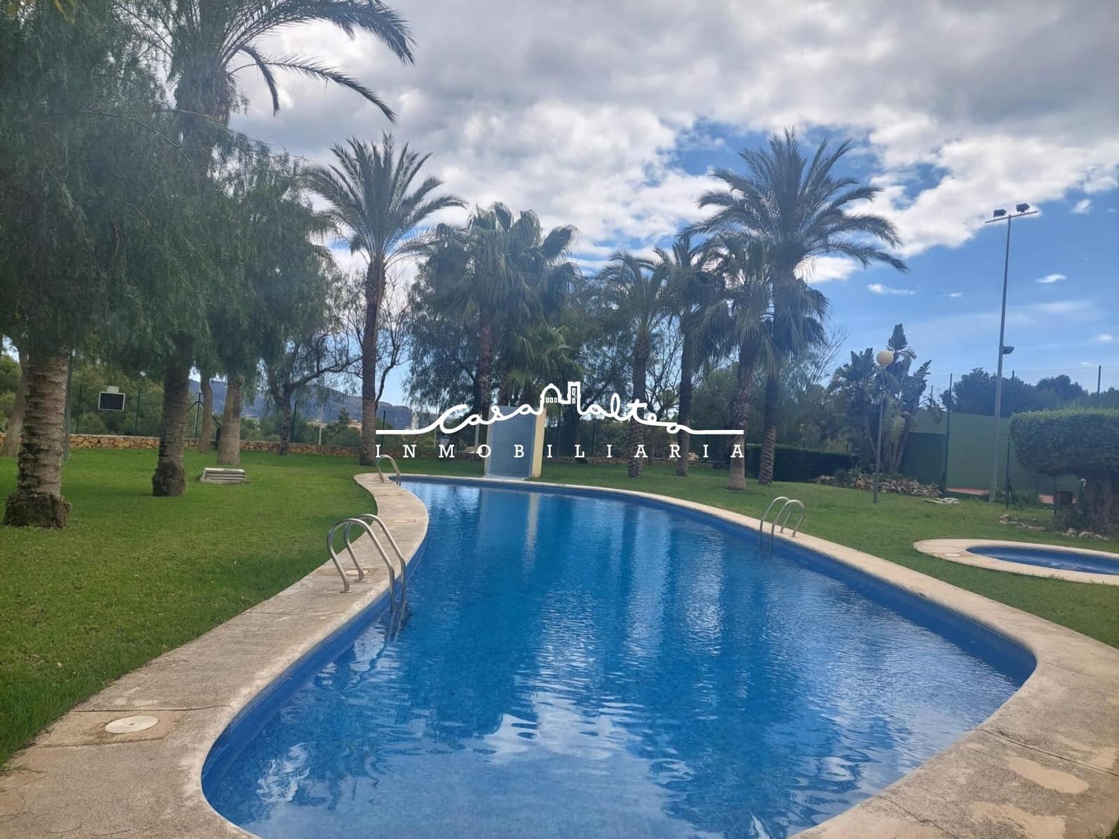 4 soveværelse Villa til salg i La Nucia med swimmingpool - € 475.000 (Ref: 9741851)