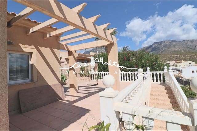 3 quarto Moradia para venda em La Nucia com piscina garagem - 530 000 € (Ref: 9791210)