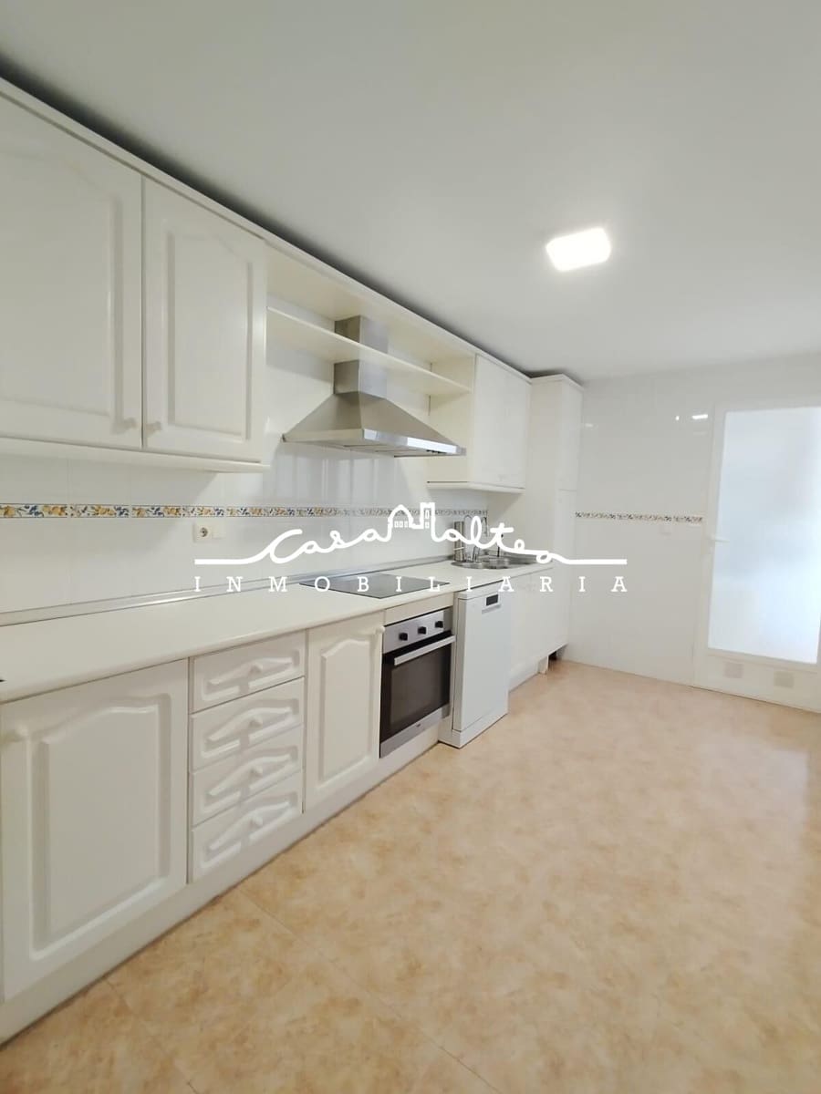 3 makuuhuone Asunto myytävänä paikassa Altea mukana 
autotalli - 320 000 € (Ref: 9794825)